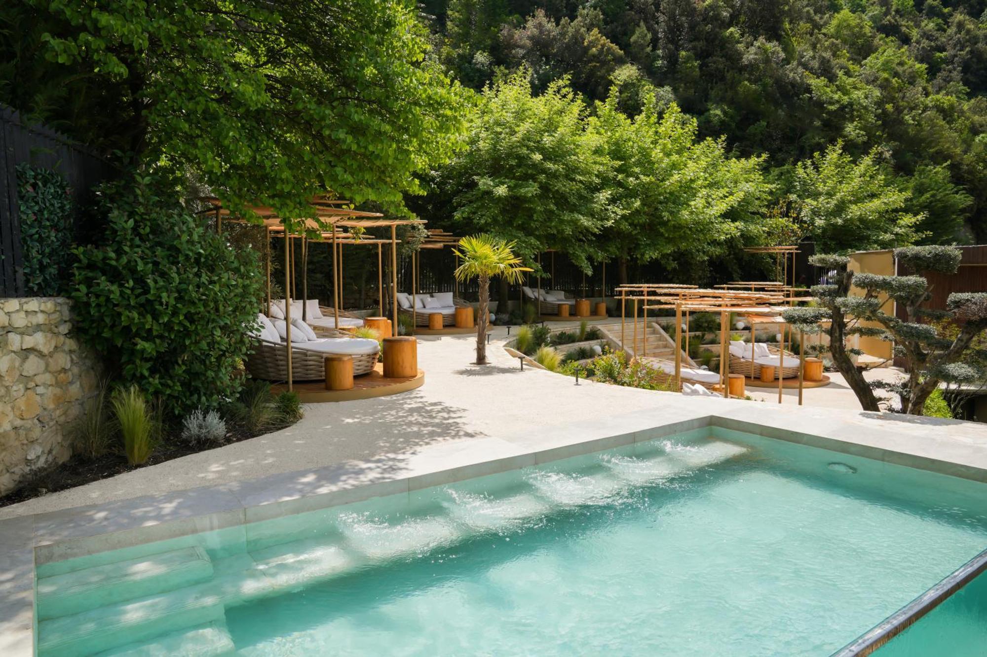 Select Hill Hotel 3*