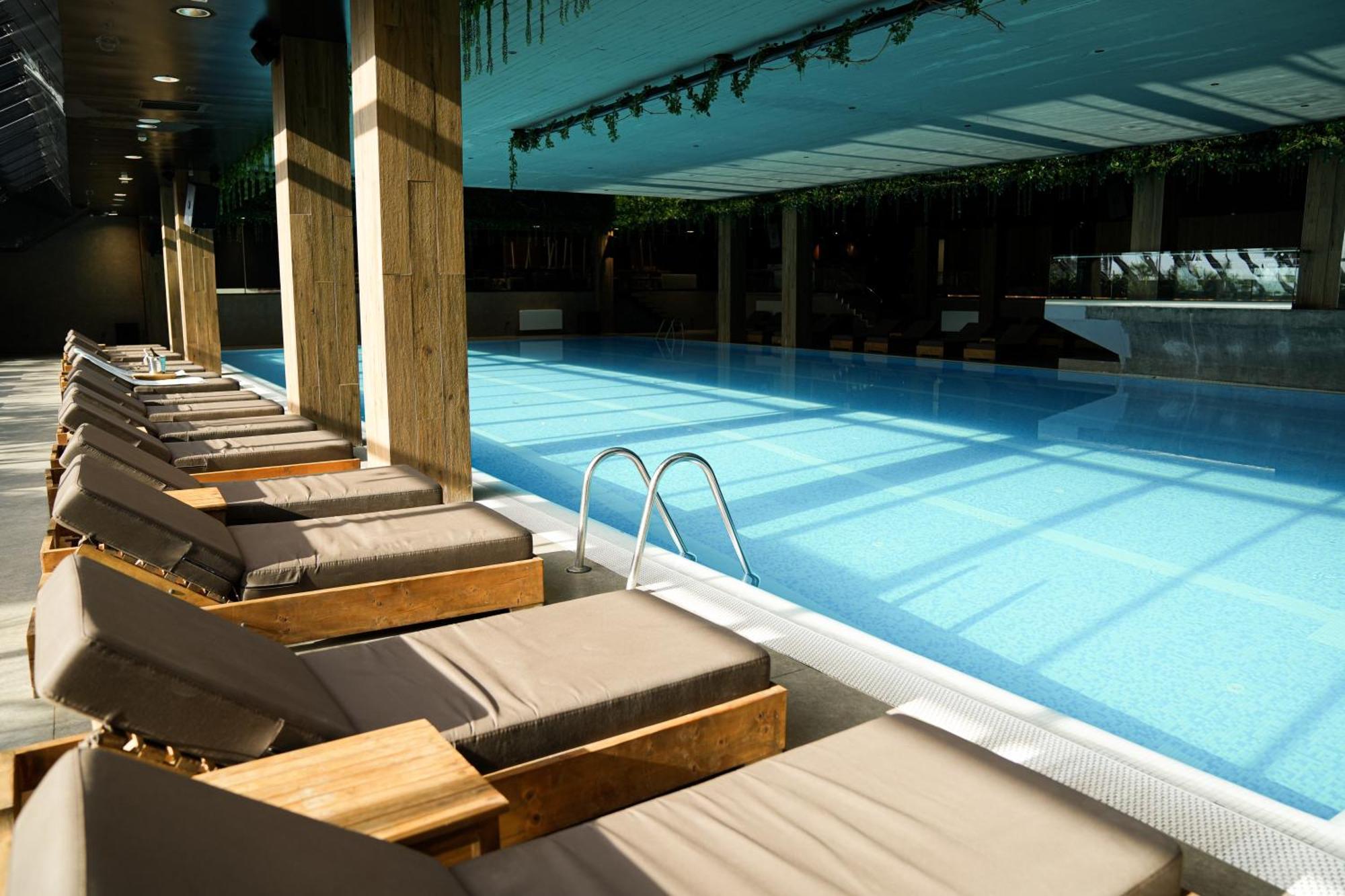 Select Hill Hotel 3*