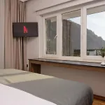 Select Hill Resort