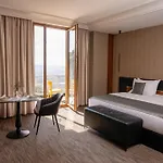 Select Hill Resort