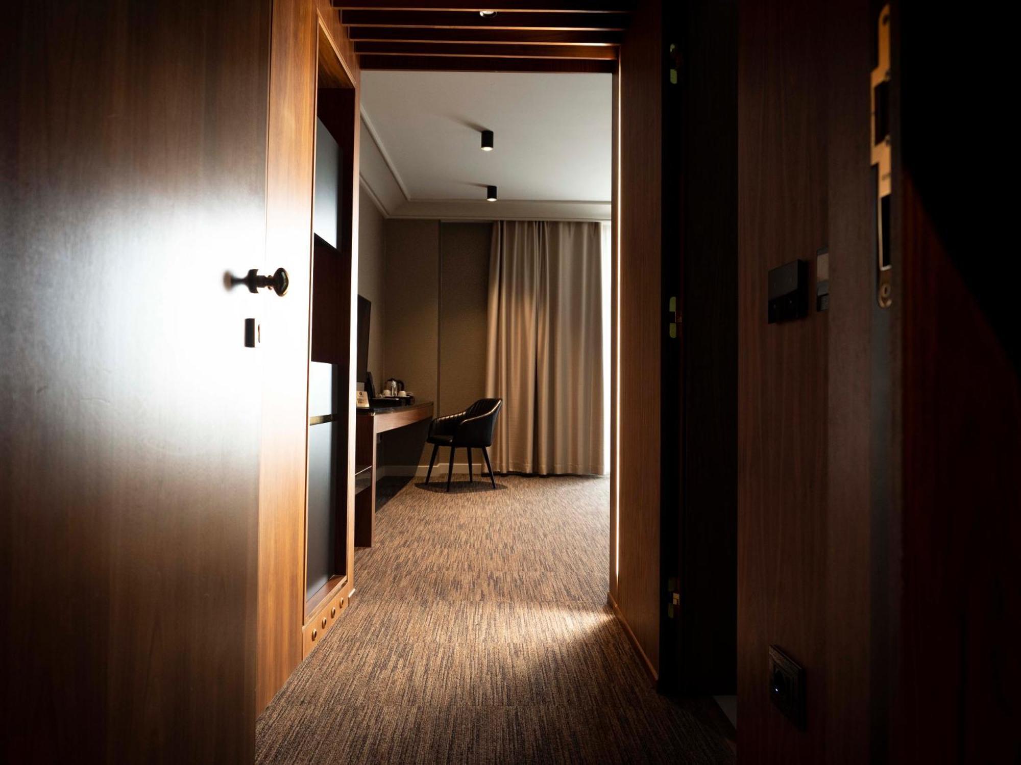 Hotel Select Hill 3*